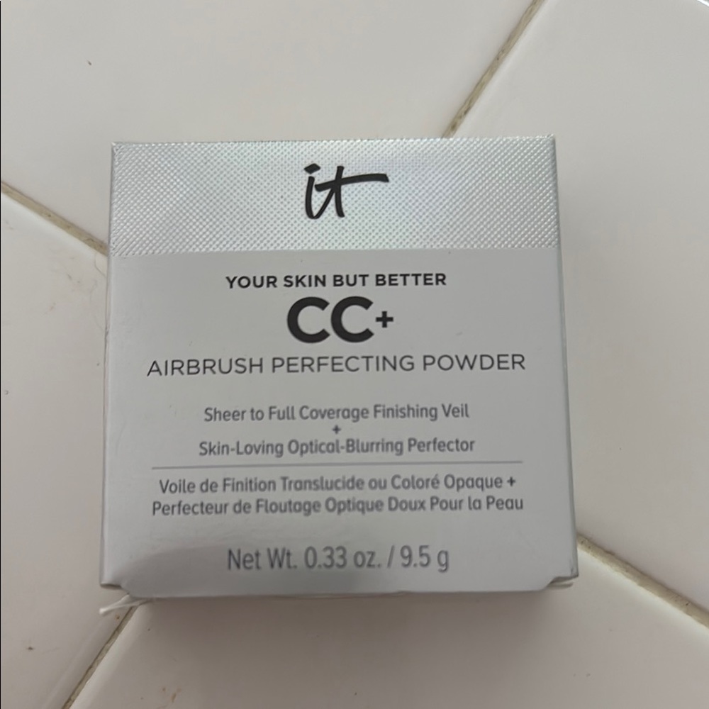 IT Cosmetics Your Skin But Better CC+ Airbrush Perfecting Powder - fair - Picture 1 of 4